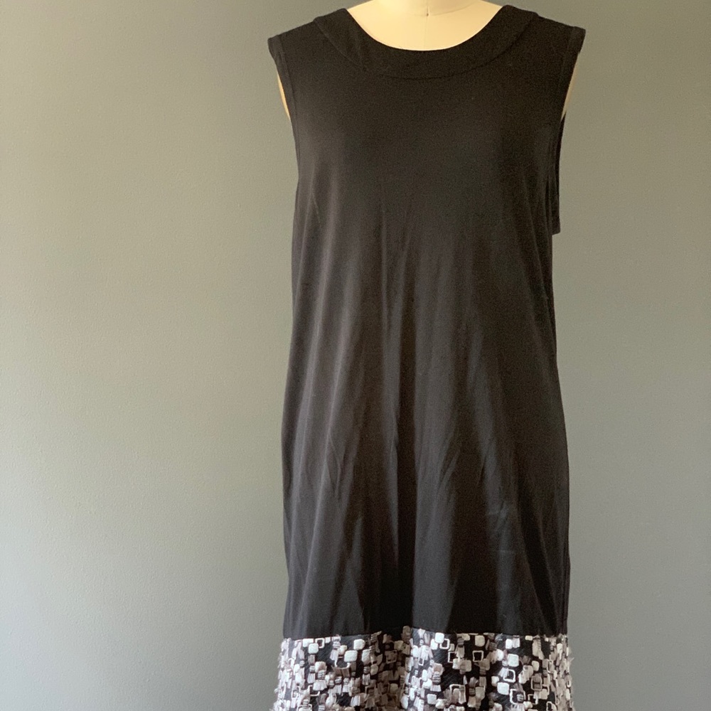 Vera Wang Collection black cotton dress